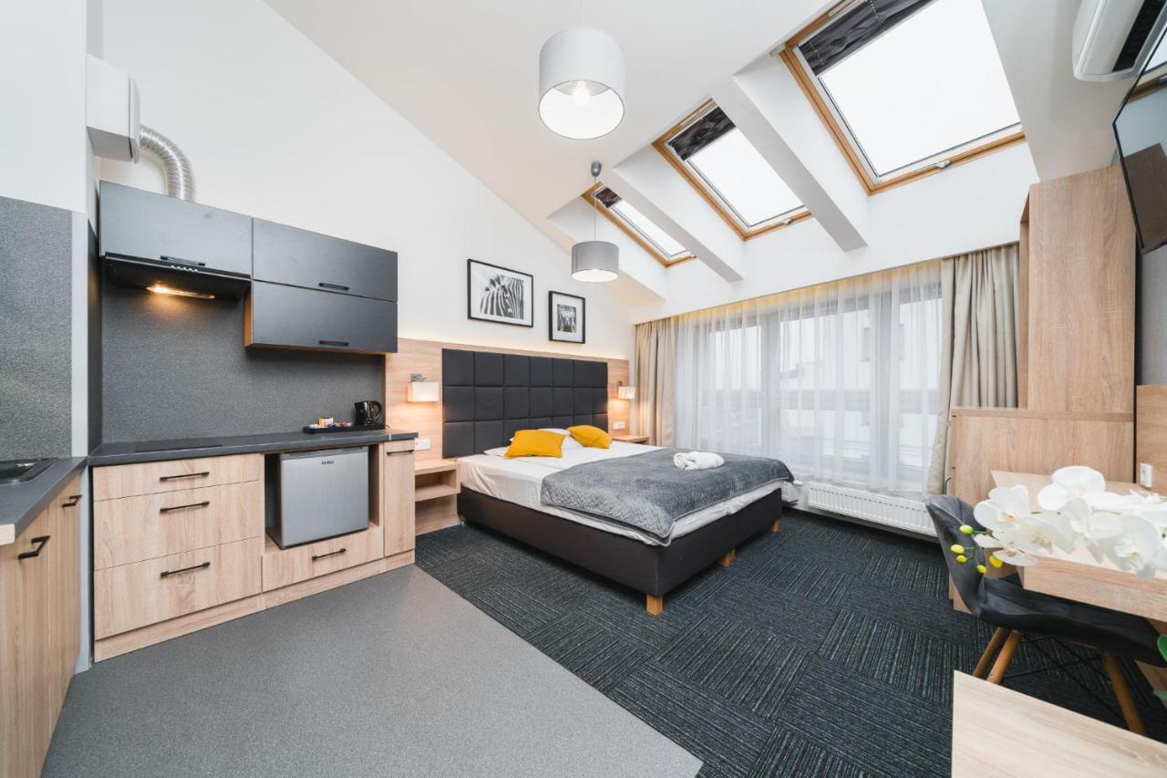 Aron Residence - By Upstairs Krasków Εξωτερικό φωτογραφία